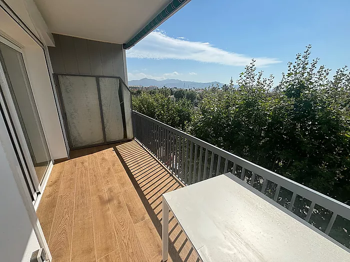 Amazing opportunity! 1 bedroom apartment for sale. Don't miss this unique chance! Contact us now!