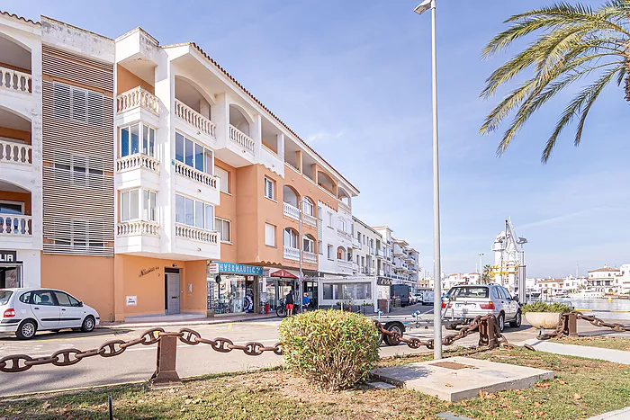 Amazing apartment for sale in Empuriabrava, Costa Brava! Don't miss this unique opportunity!