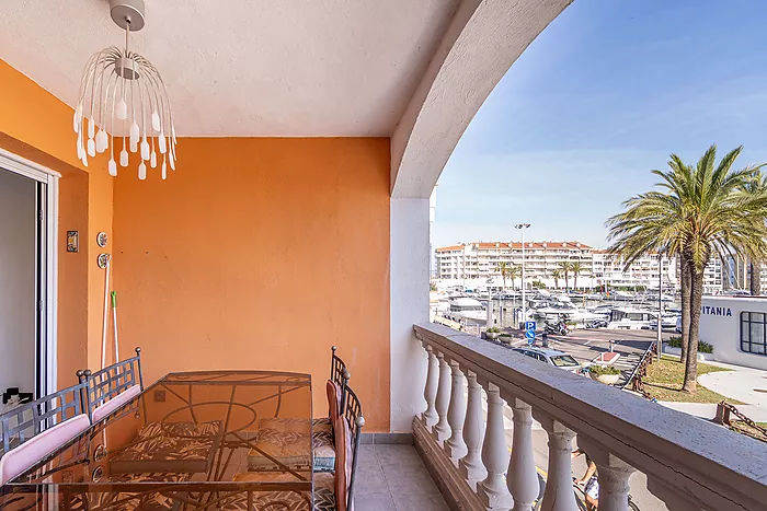 Amazing apartment for sale in Empuriabrava, Costa Brava! Don't miss this unique opportunity!