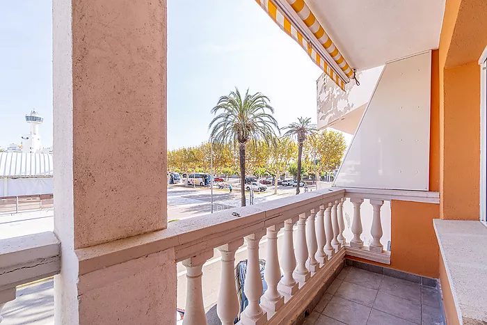 Amazing apartment for sale in Empuriabrava, Costa Brava! Don't miss this unique opportunity!