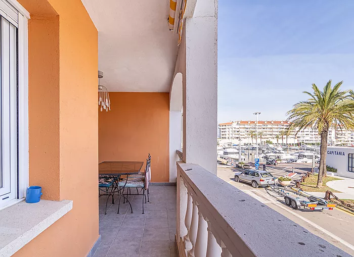 Amazing apartment for sale in Empuriabrava, Costa Brava! Don't miss this unique opportunity!