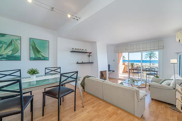 Apartamento con impresionantes vistas al mar y licencia turística