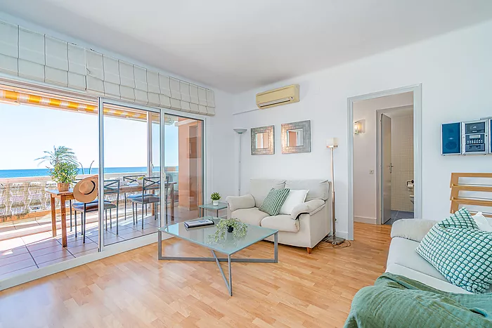 Apartamento con impresionantes vistas al mar y licencia turística