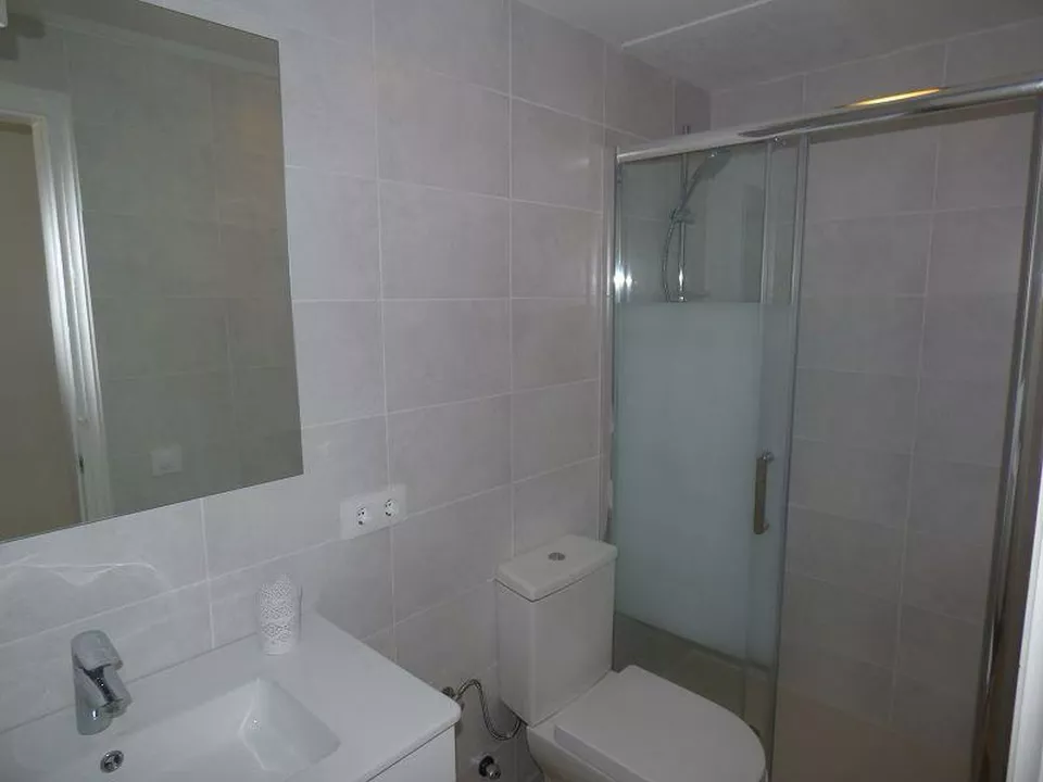 Apartamento renovado in Empuriabrava. Ideal para disfrutar del encanto costero.