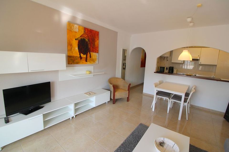 Renovated apartment with terrace and parking
